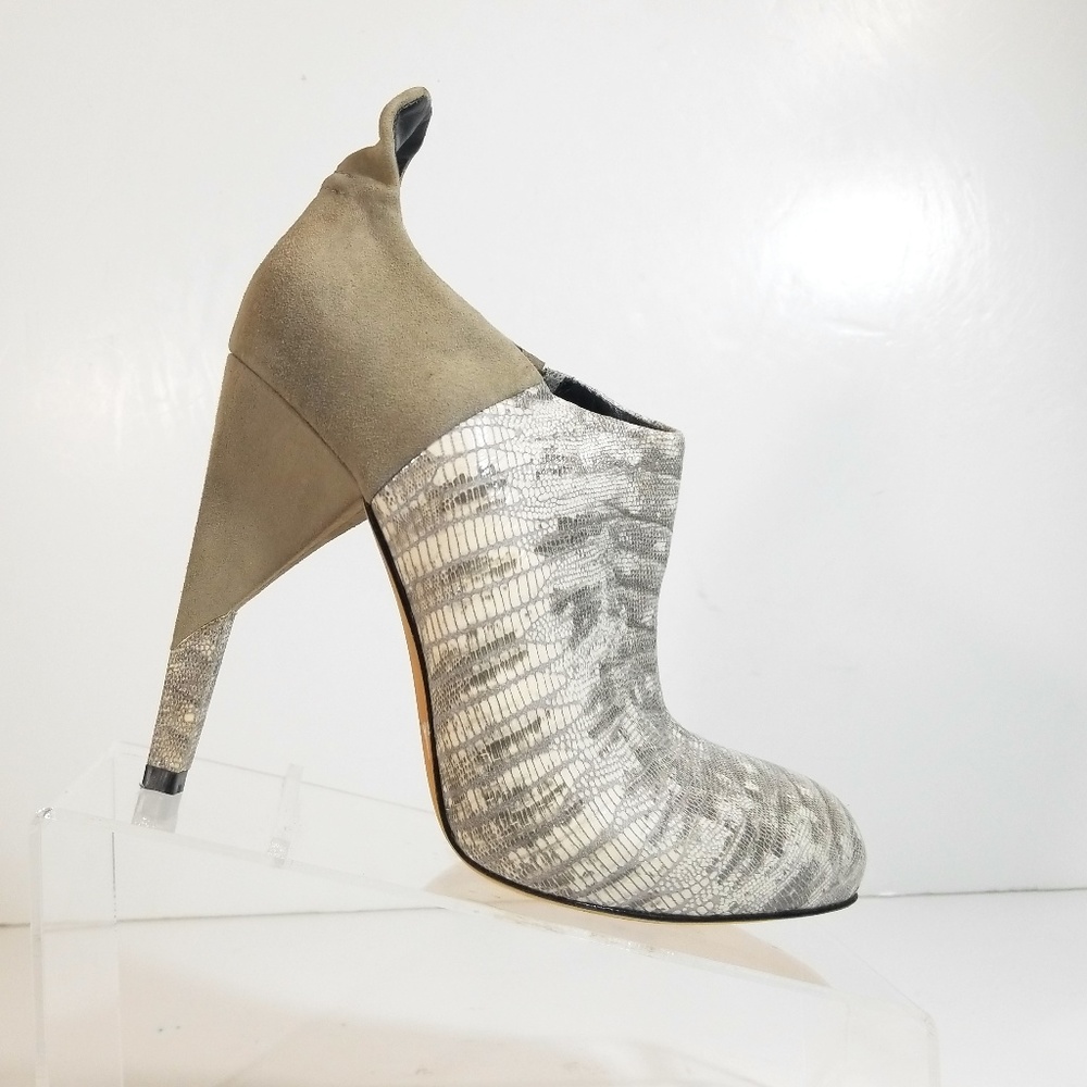 Alexander Wang Women Gray Snake Booties 38